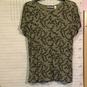 CROFT & BARROW women’s short sleeve, stretchy, top sz Large  Tan